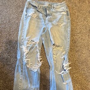 American Eagle Outfitters Light Blue Distressed Boyfriend Jeans